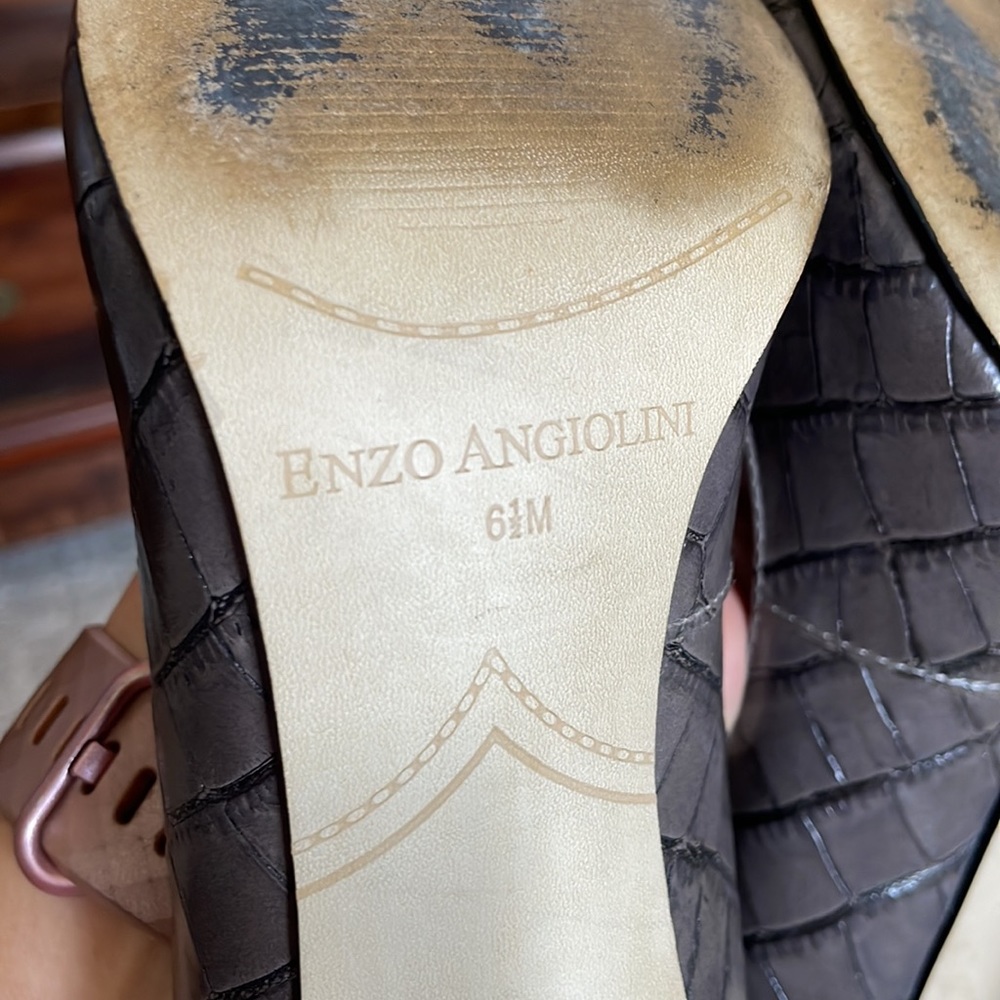 Enzo Angiolini Grey Peep Toe Heels, Alligator Leather, Gray Heels, size 6.5 - Picture 7 of 9